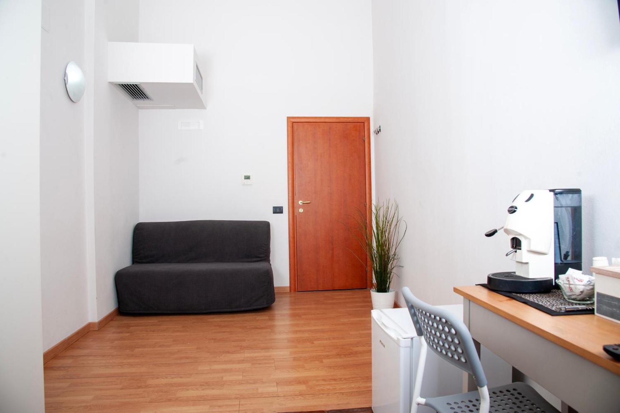 Palazzo Carafa Della Spina Room And Apartment Napoli Ngoại thất bức ảnh