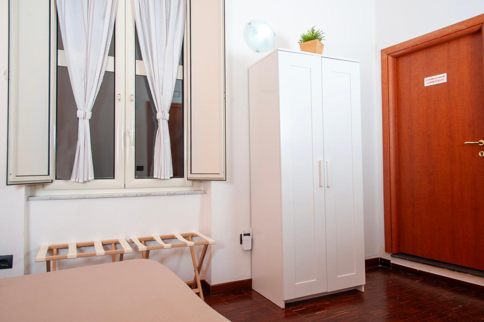 Palazzo Carafa Della Spina Room And Apartment Napoli Ngoại thất bức ảnh