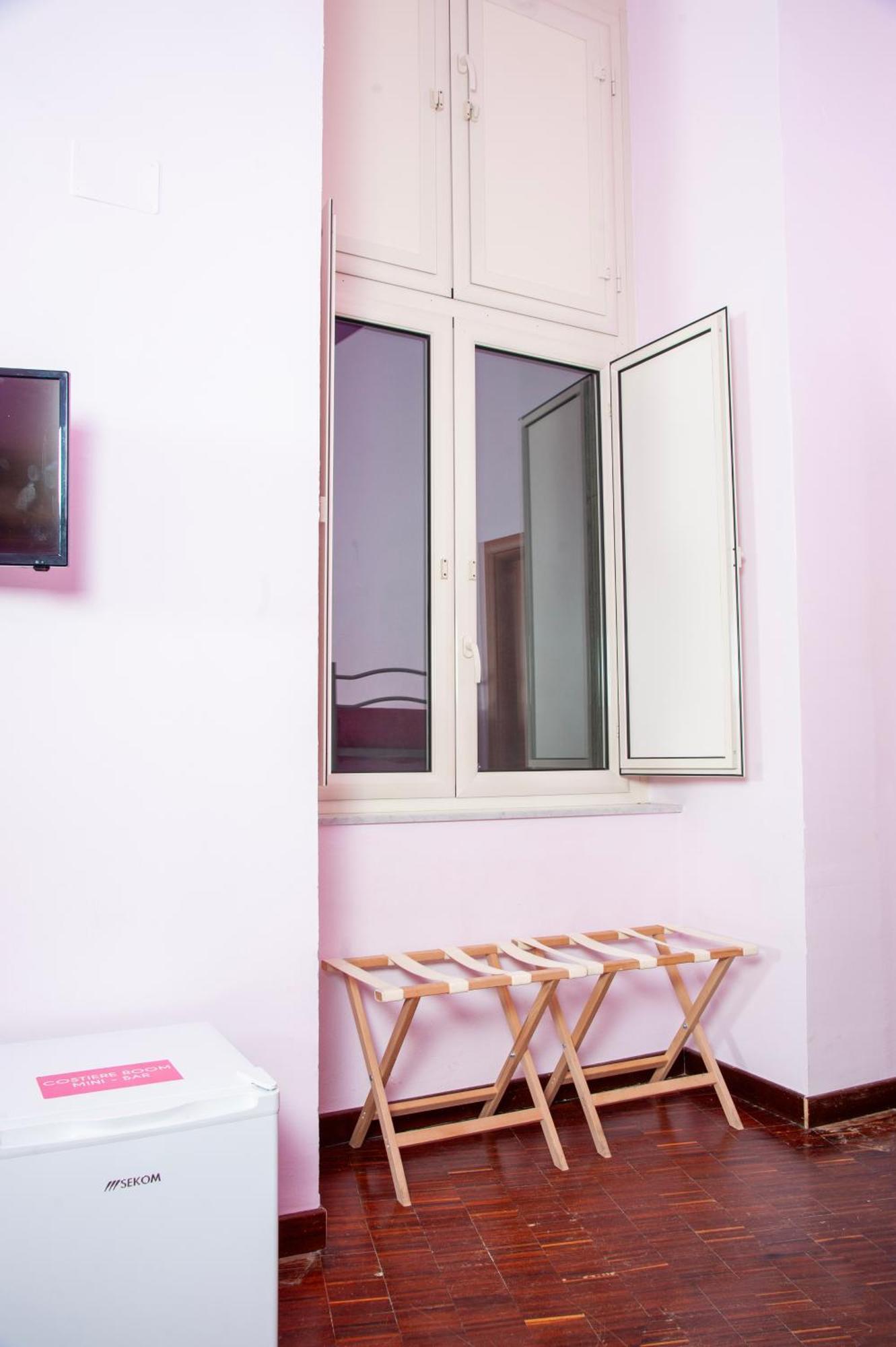 Palazzo Carafa Della Spina Room And Apartment Napoli Ngoại thất bức ảnh