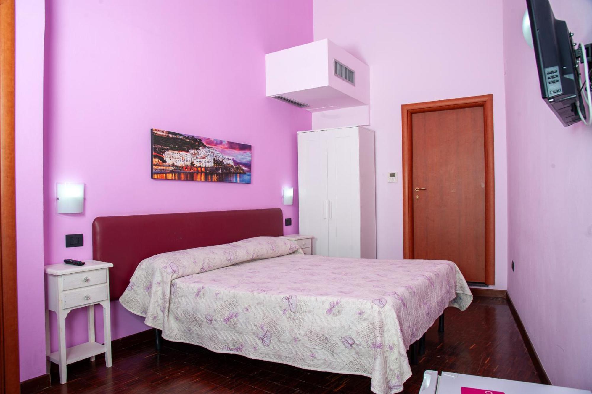 Palazzo Carafa Della Spina Room And Apartment Napoli Ngoại thất bức ảnh